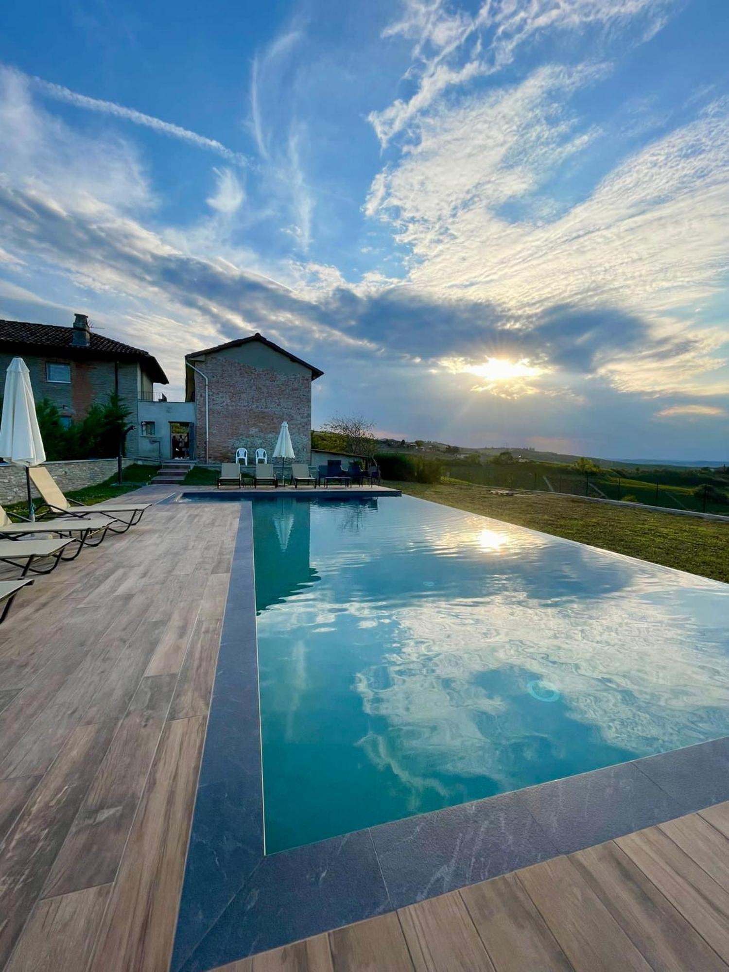 Villa Barbero Alba Langhe Mango Extérieur photo